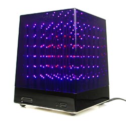 Deze unieke led cube beschikt over 432 ledlampjes en ruim 70 animaties