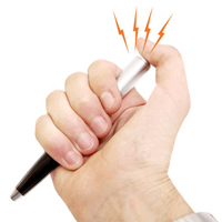 Deze pen geeft een stroomschok wanneer je hem gebruikt. Shocking pen