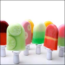 Mit der Eismaschine von Zoku ist jedes Eis möglich! Mit der Zoku Eismaschine kannst du die unterschiedlichsten Eiskreationen herstellen. Sei kreativ!