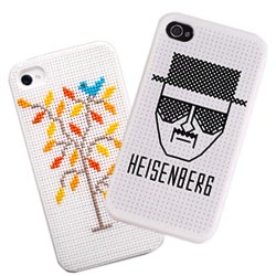 Das Cross Stitch Case f&uuml;r das iPhone 4 wird mit 11 Schablonen geliefert.