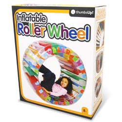 Das aufblasbare Roller Wheel von ThumbsUp kann drinnen und drau&szlig;en benutzt werden.