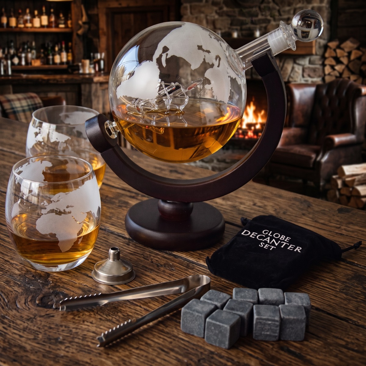 Globe Decanter Set - Incl. 2 Whiskey Glazen en Whiskey Stones