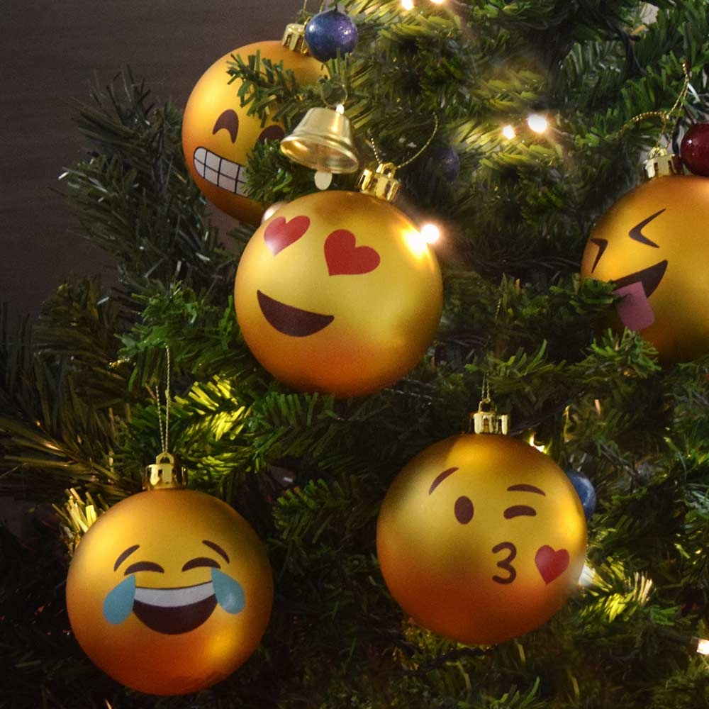 Emoji Kerstballen - Set van 6 - Grappige Kerstballen met 6 Verschillende Emoji&apos;s - ø 7,8cm - Christmas Balls