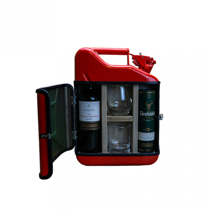 His & hers giftset rood - open met inhoud, met glazen, rode jerrycan - 10 liter