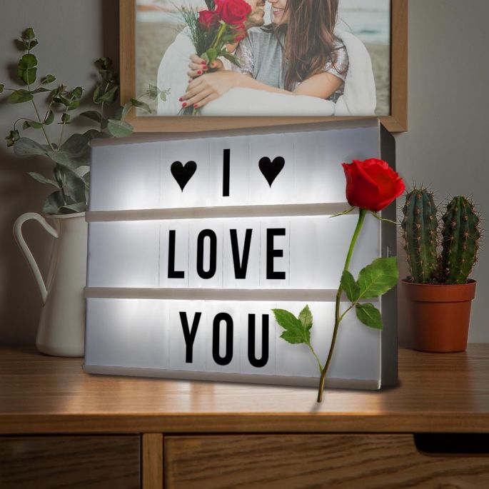 Cinema LightBox - A4 - Letterbord met Licht - Incl. 84 Letters en Symbolen - Letterbak