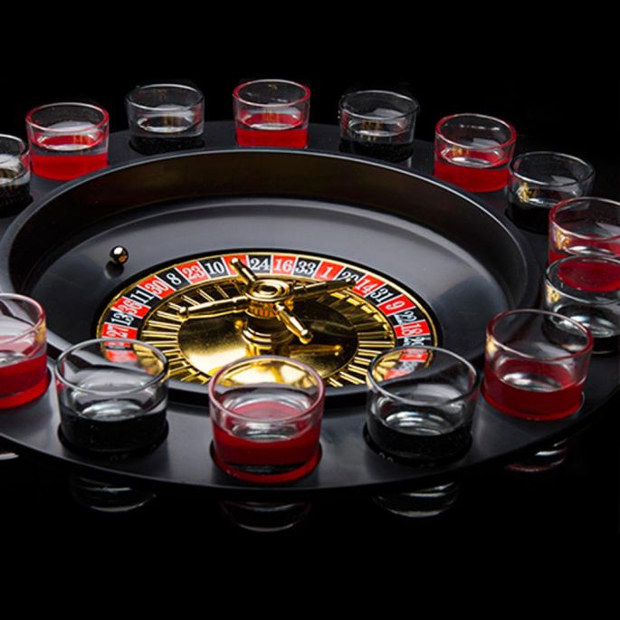 Roulette Drankspel - Incl. 16 Shotglaasjes - Luxe Cadeauverpakking - Roulette Drinking Game