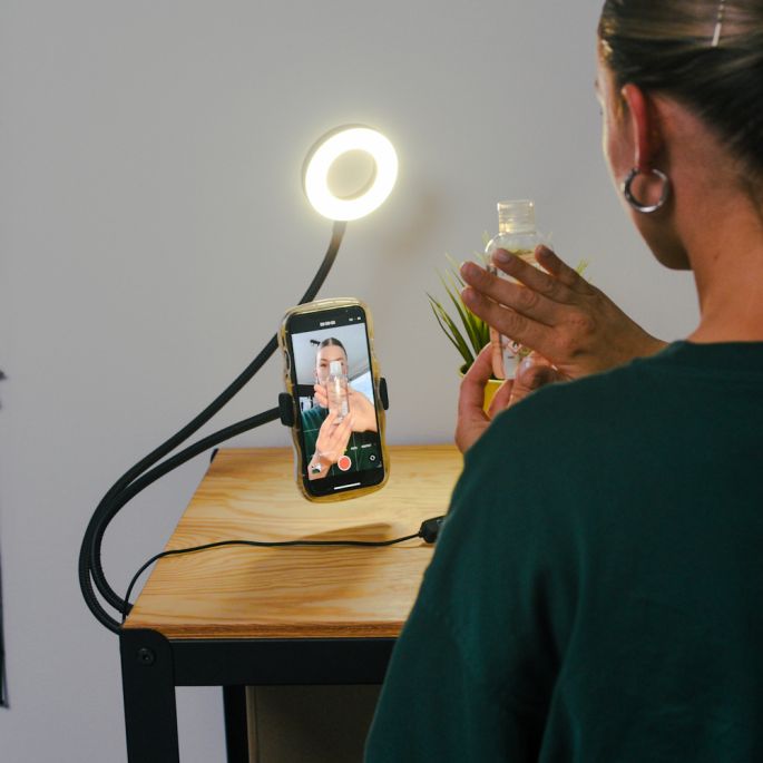 Vlog en livestream kit - Met USB aansluiting - Inclusief lamp - Smartphone houder