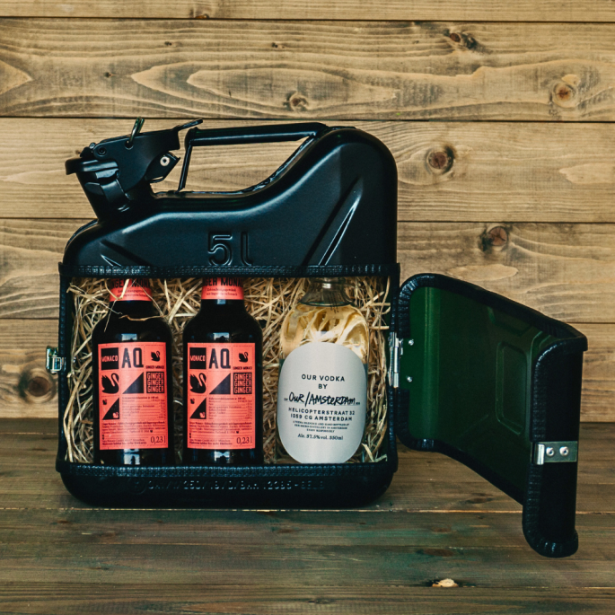 Jerrycan 5L Pakket - Zwart - Draagbaar en Duurzaam - Ideaal voor Outdoor Avonturen - Handig en Stijlvol