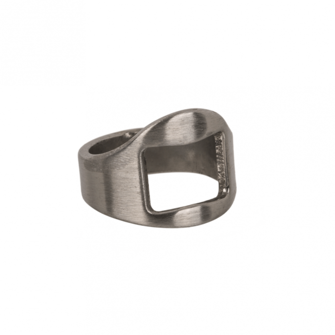Metalen ring met flessenopener