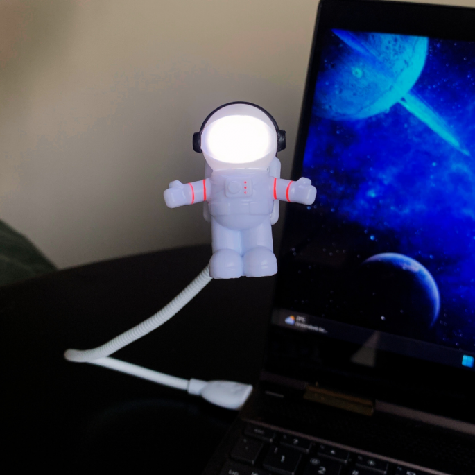 Laat de Starman USB Light je werkplek oplichten met zijn futuristische design - USB - sfeerfoto - close up