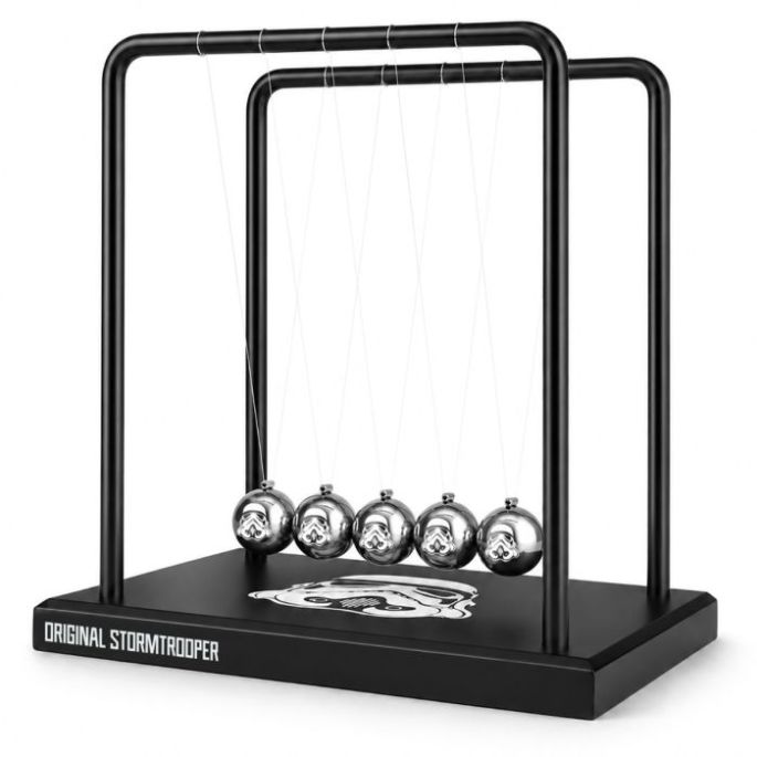 Stormtrooper Newton’s Cradle - 5 Lasergegraveerde Metalen Ballen