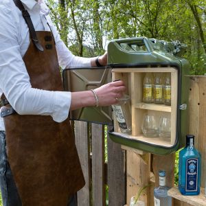 Jerrycan gin bar - groen, rood en zwart - formaat 20L - perfect voor in de mancave - excl. drank