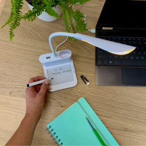 USB bureau lamp - Met schrijfvlak - Oplaadmogelijkheid voor je telefoon