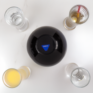 Decision Making Ball Drankspel met shotjes