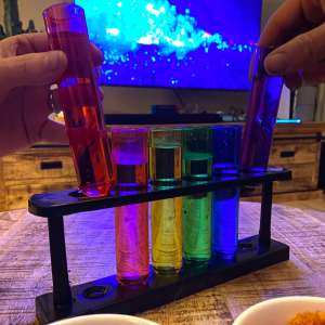 6 shotglaasjes in de vorm van reageerbuisjes - 6 verschillende kleuren