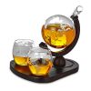 Globe Whiskey Decanter Deluxe - Luxe Uitvoering - Geleverd met een Groot Plateau - 0.9L - Incl. 2 Whiskey Glazen, Whiskey Stones en Luxe Kist - Whiskey Karaf