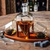 Diamant Whiskey Decanter - Deluxe Uitvoering - Houten Plateau - Incl. Whiskey Glazen, Whiskey Stones, Trechter en Ijstang - Complete Whiskey Set 