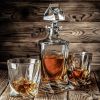 Twisted Whiskey Decanter - Complete Whisky Set Incl. Glazen en Stones - Inhoud 1L - Design Decanter - Whiskey Karaf