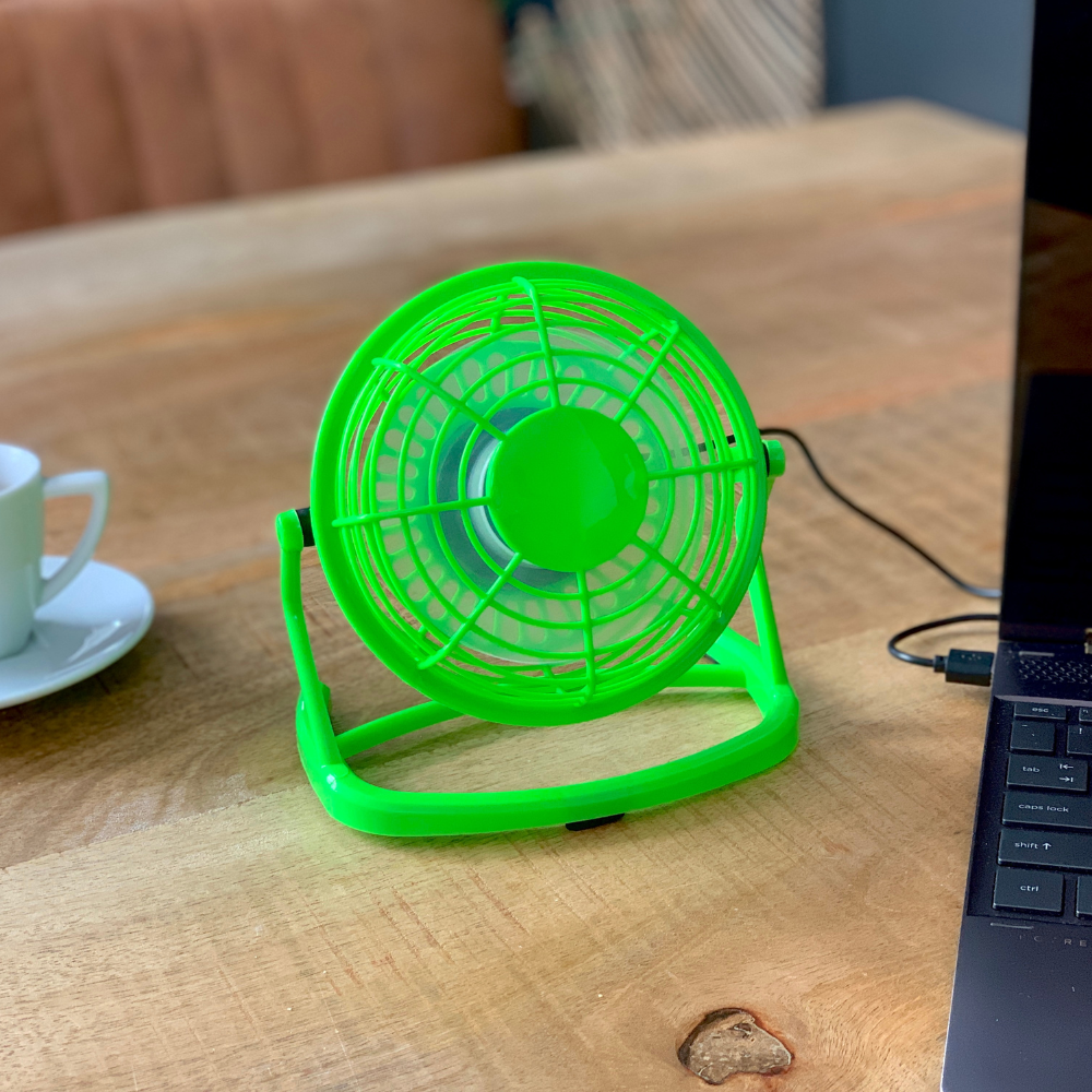 Desktop fan with USB cable