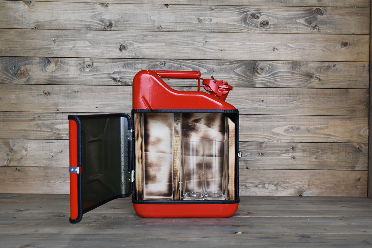 The Stillery Giftset 10L Rood Stalen Jerrycan Functioneel en Stijlvol Opslag Uniek Cadeau Idee