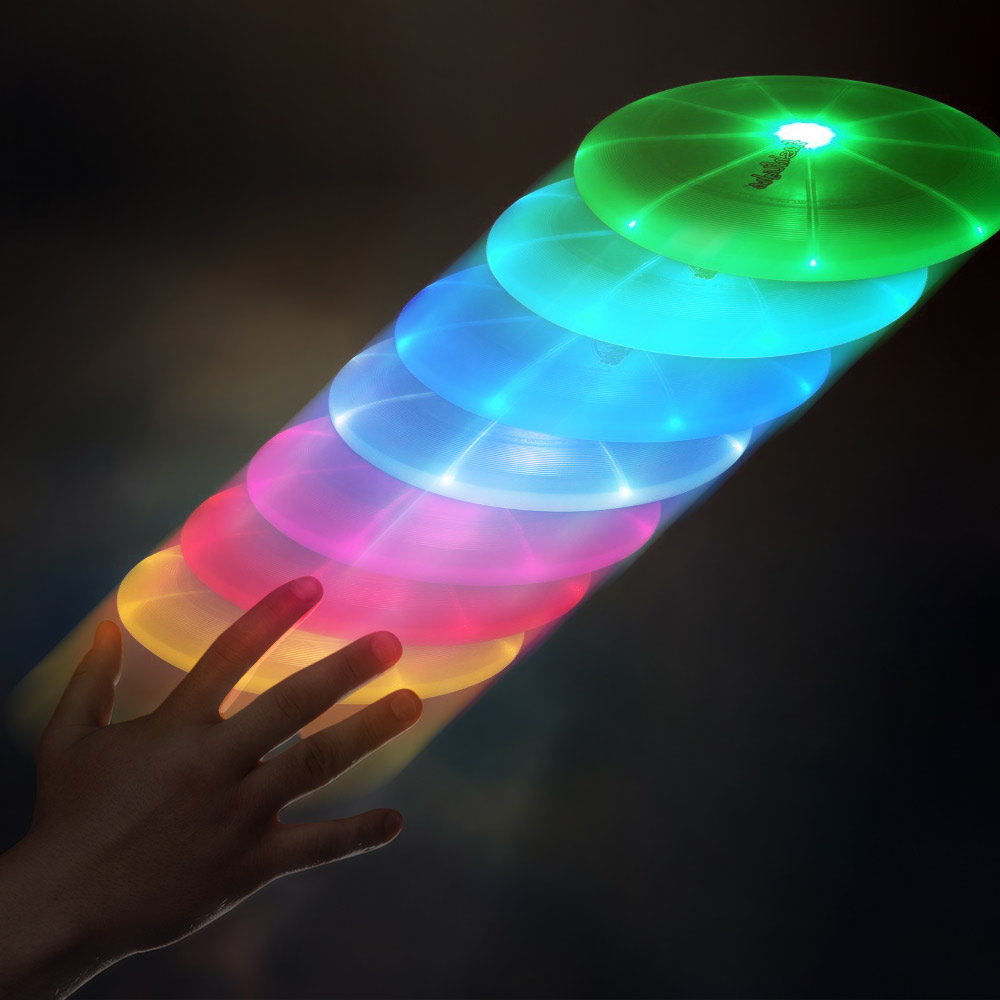 Led Frisbee Nachtelijk Plezier 7 Kleurige Ledverlichting 25cm Diameter Duurzaam Plastic Inclusief Batterijen