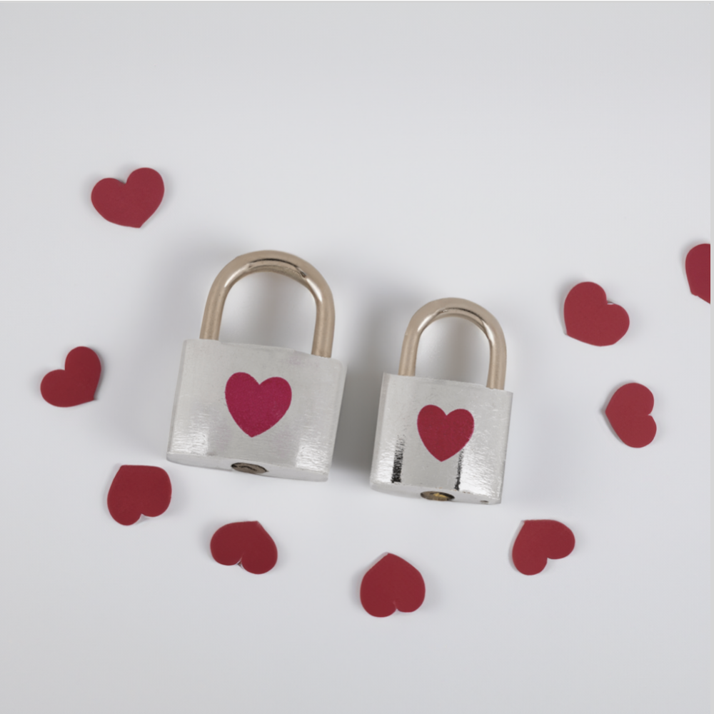 Liefdesslotjes Zilver met rood hart Met 1 sleutel 2 stuks 3 x 4,7 cm 3,5 x 5 cm Liefde cadeau Valentijns cadeau
