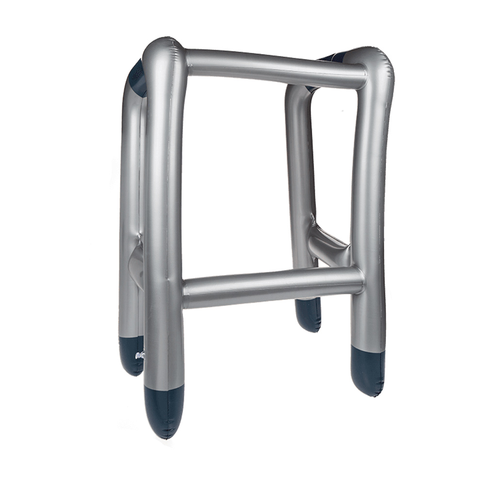 Gebruik deze grappige Opblaasbare Rollator voor een geweldig outfit voor carnaval!
