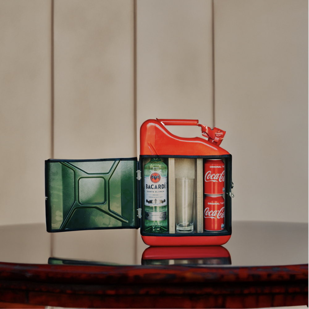 Jerrycan Bacardi Giftset Rood Perfect als cadeau Origineel en Praktisch Bacardi Giftset