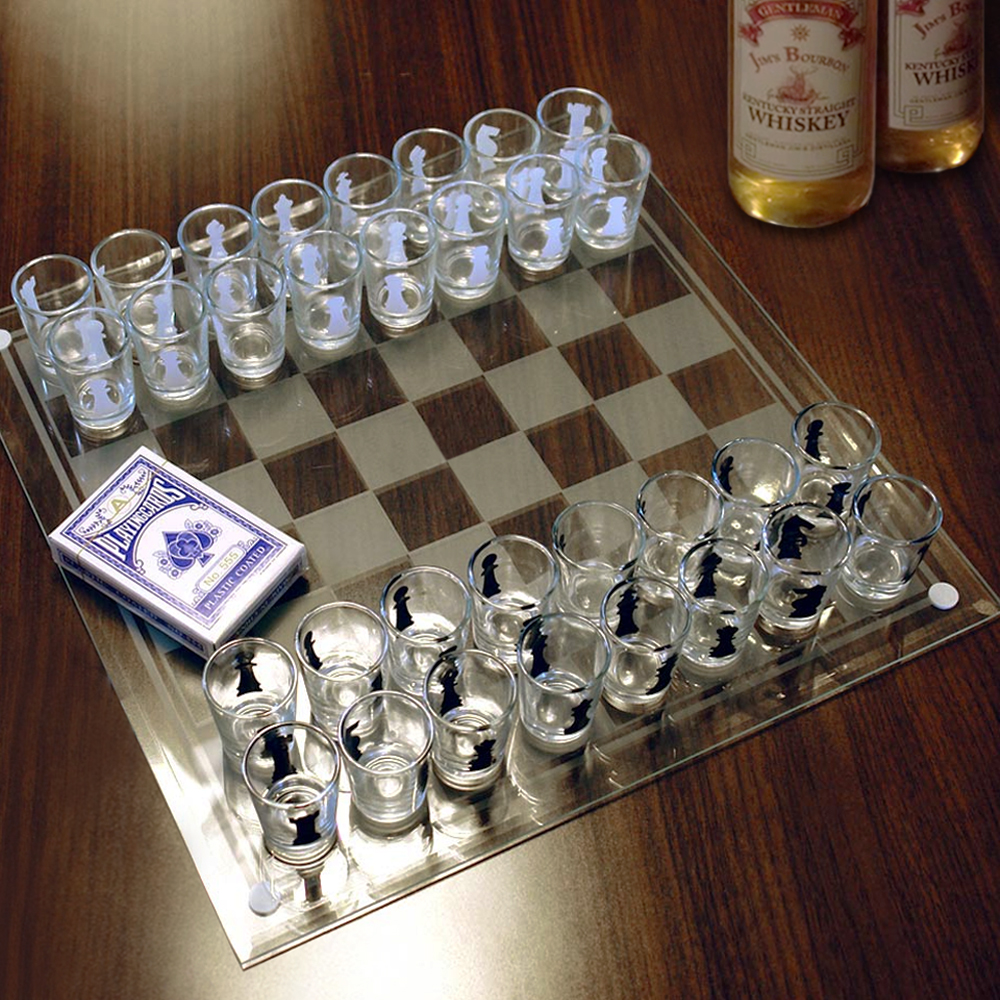 Shotglass Chess Set Schaak Drankspel Incl. 32 Shotglaasjes met Schaakafdrukken 35 x 35cm Shot Schaakspel