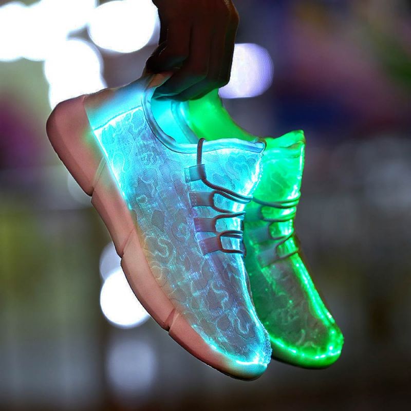 Verlichten Steken Jolly Lichtgevende LED Schoenen voor € 12,95 | MegaGadgets