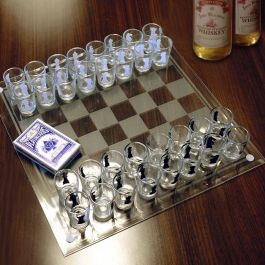 Dagaanbieding - Shotglass Chess Set - Schaak Drankspel - Incl. 32 Shotglaasjes met Schaakafdrukken - 35 x 35cm - Shot Schaakspel dagelijkse aanbiedingen