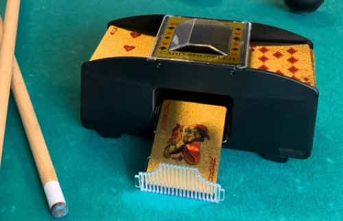 Makkelijk schudden met de Automatische Kaartschudmachine! Makkelijk schudden met de Automatische Kaartschudmachine!