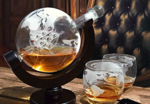 Op wereldreis met de Globe Whiskey Decanter!