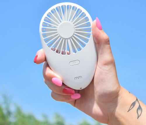 Altijd verkoeling bij de hand met de Handventilator! Altijd verkoeling bij de hand met de Handventilator!